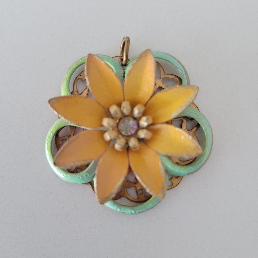 Metal Flower Pendant